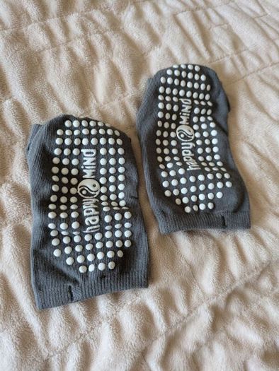 New pilates socks 2 pairs