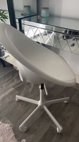 desk chair