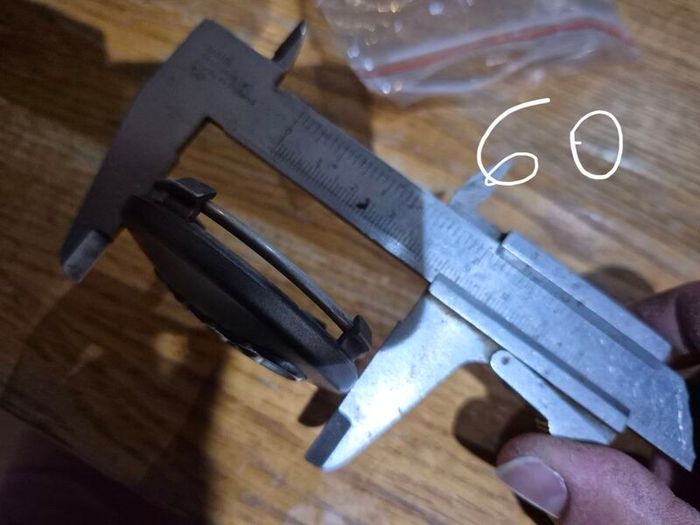 oem audi centre caps 4b0601170