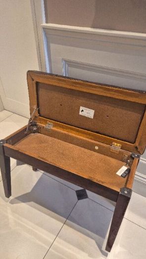 Piano stool