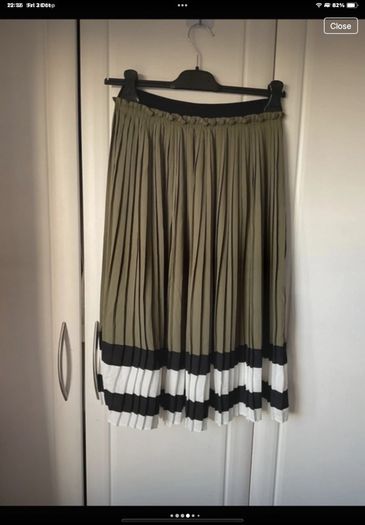 midi skirt Bnwt khaki pleated skirt small