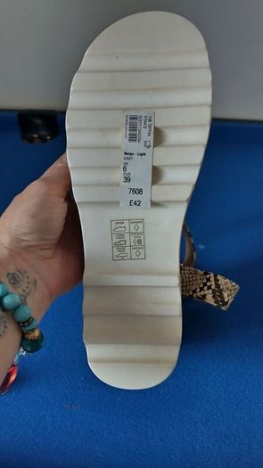 River island sandles