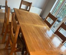 Table & 6 chairs