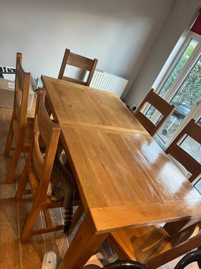 Table & 6 chairs