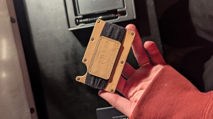 Ridge Wallet - Natural Leather with Cash Strap + Added Coin Tray