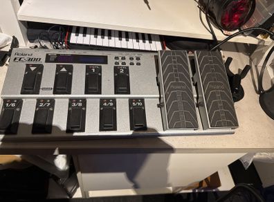 Roland FC 300 midi pedal