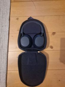 Sony Wh-1000XM5