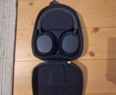Sony Wh-1000XM5
