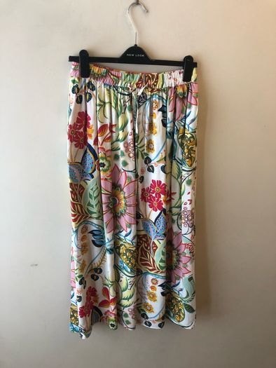 Zara floral skirt (medium)