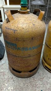 Gas cylinders