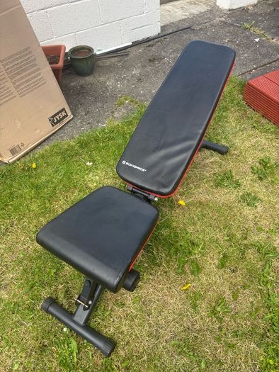 Exercise bench
