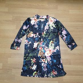 Never worn floral print silky tunic