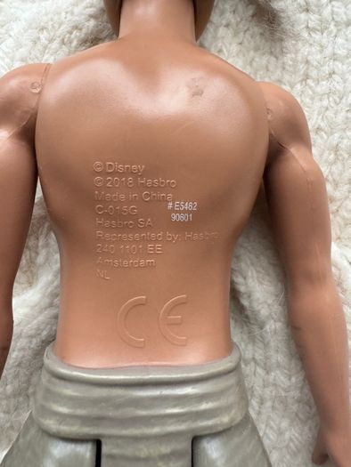 Hasbro Disney Aladdin Figure Doll 2018 Live Action Movie approx 11.5" Used PLease look at the pictures