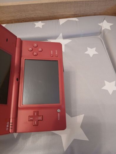 nintendo dsi + 6 games