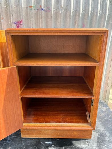 Pair of Midcentury retro vintage Oak Bedsides by Meredew c.1960s