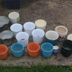 Ceramic plant pots