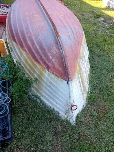 Yamaha 6 HP 4 stroke engine and 13 foot punt.