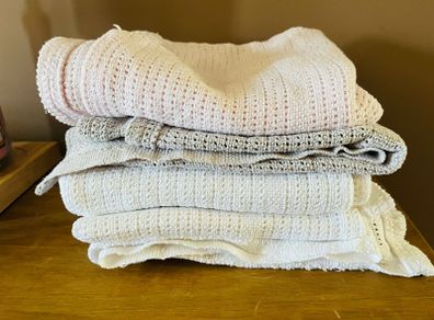 4 cellular blankets