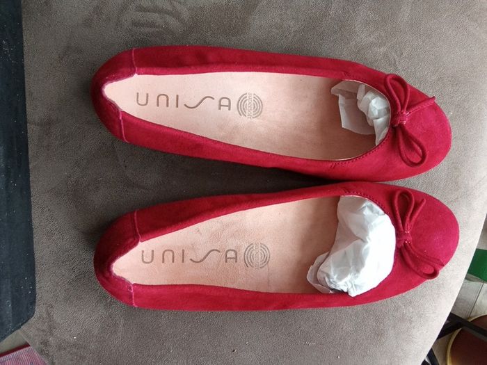 UNISA Red suede ballet flat EU size 37. Never worn