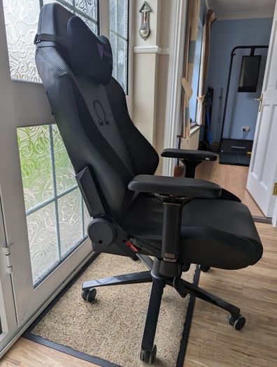 Secretlab Omega Gaming Chair