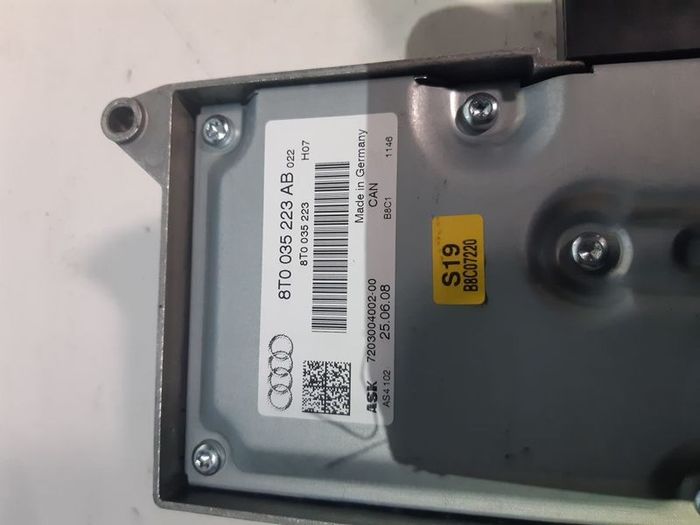 Audi A4 B8 2007-2015 Amplifier 8t0035223ab