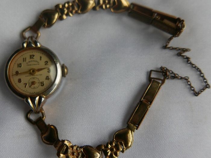 Vintage 1930s CRONOW Rolled Gold Watch - Working Vintage Ladies Manual Wind Up Wrist Watch