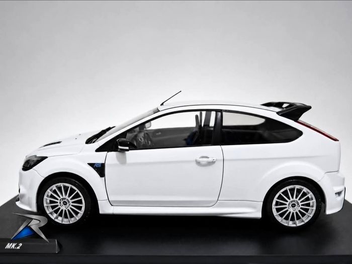 Ford Focus RS MK2 1:18 Scale