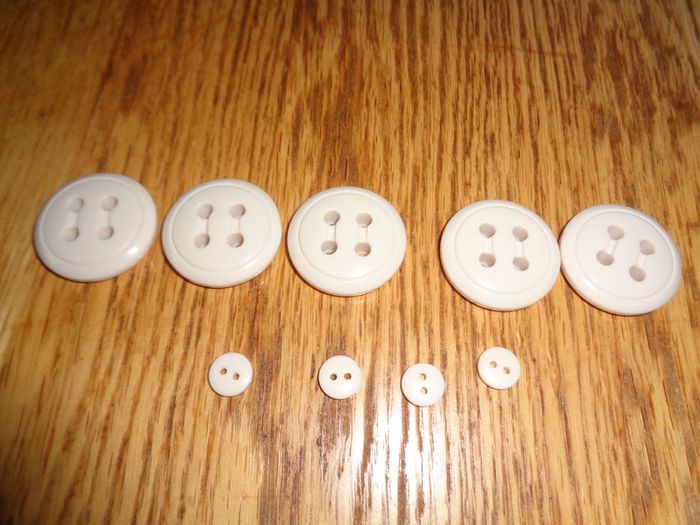 Cream Buttons x 5 for Sale