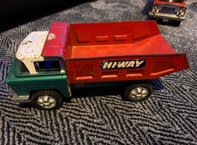 Vintage tri-ang tipping lorry