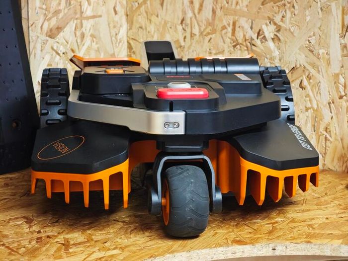 Sale!! Worx Landroid Vision L1600 WR216E Robot Mower - Complete Kit!