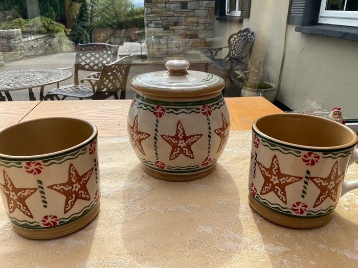 Nicholas  Mosse  Ginger star trio . Storage jar and two large mugs , all first quality and in perfect condition