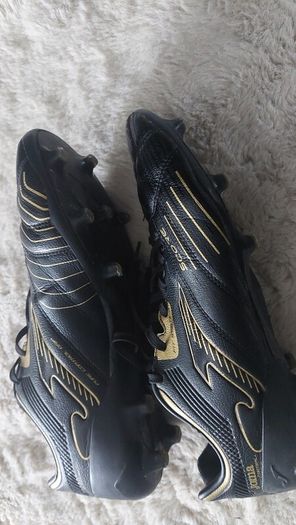 Football Boots size 9.5uk