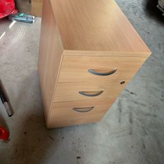 3 drawer unit