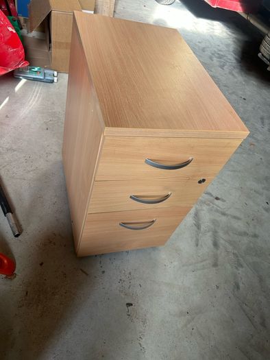 3 drawer unit