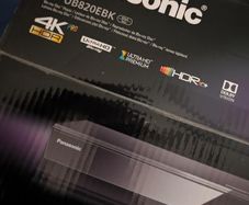 Panasonic UB 820 4K Blu ray player (bnib)