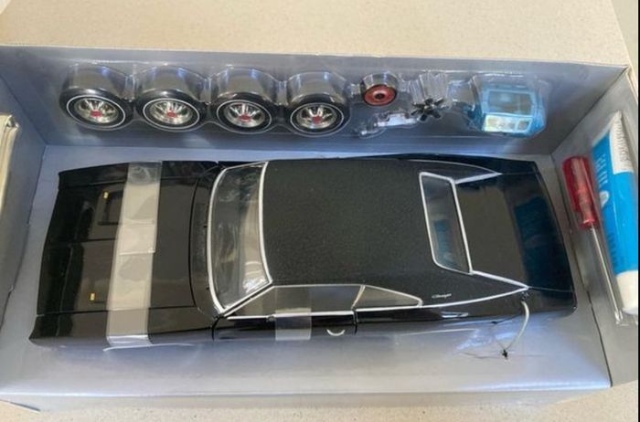 Dodge Charger Kit Bullitt Steve McQueen 1/18 Ertl # 2
