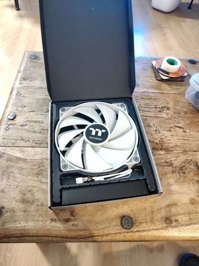 12V PC Fan Thermaltake CT200