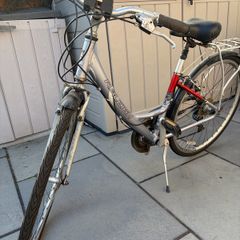 Woman's Raleigh Bike
