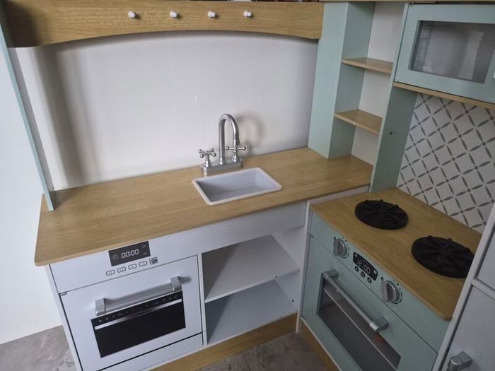 Kids Play Kitchen