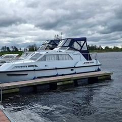 Aquafibre 32 Motor Cruiser