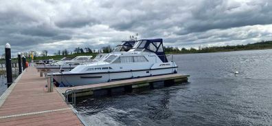 Aquafibre 32 Motor Cruiser