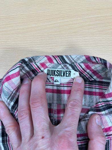 Quicksilver Button Up Short Sleeve Shirt Pink Plaid Sz Small - Pearl Button
