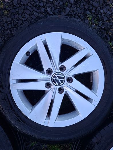 16" Genuine Vw Alloys with tyres