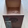 Hoyo De Monterrey Epicure No. 2 cigar box Image 4