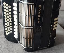 Hohner Morino Club N Button Accordian C/F