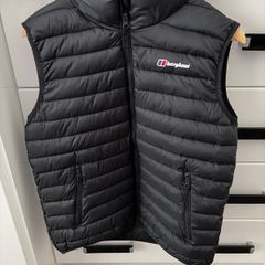Berghaus boys sleeveless jacket
