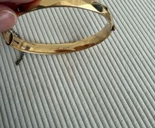 Stunning Vintage Mid-Century 9ct Gold "B.Core" Geometric Faceted Hinged Bangle