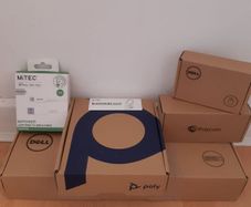 Electronics - Selection of TECH and a Wall Mounted Monitor Bracket/Stand