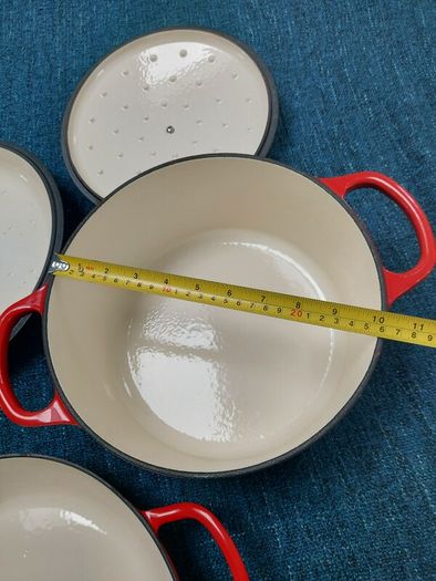 NEW - Set of 2 enamelled cast iron round casserole & pan