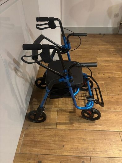 Walking frame/aid